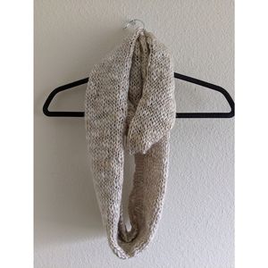 NEW LOFT Tan Circle Scarf